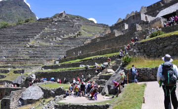 Crowded Lower Section
