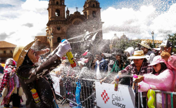Top 5 Experiences at the Cusco Carnival in 2026