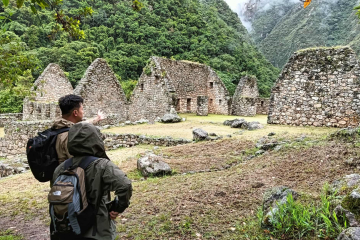 Ruins found in the road that connects the Sacred Valley with Machu Picchu.