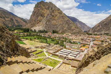 The last living Inca Town Ollantaytambo city history